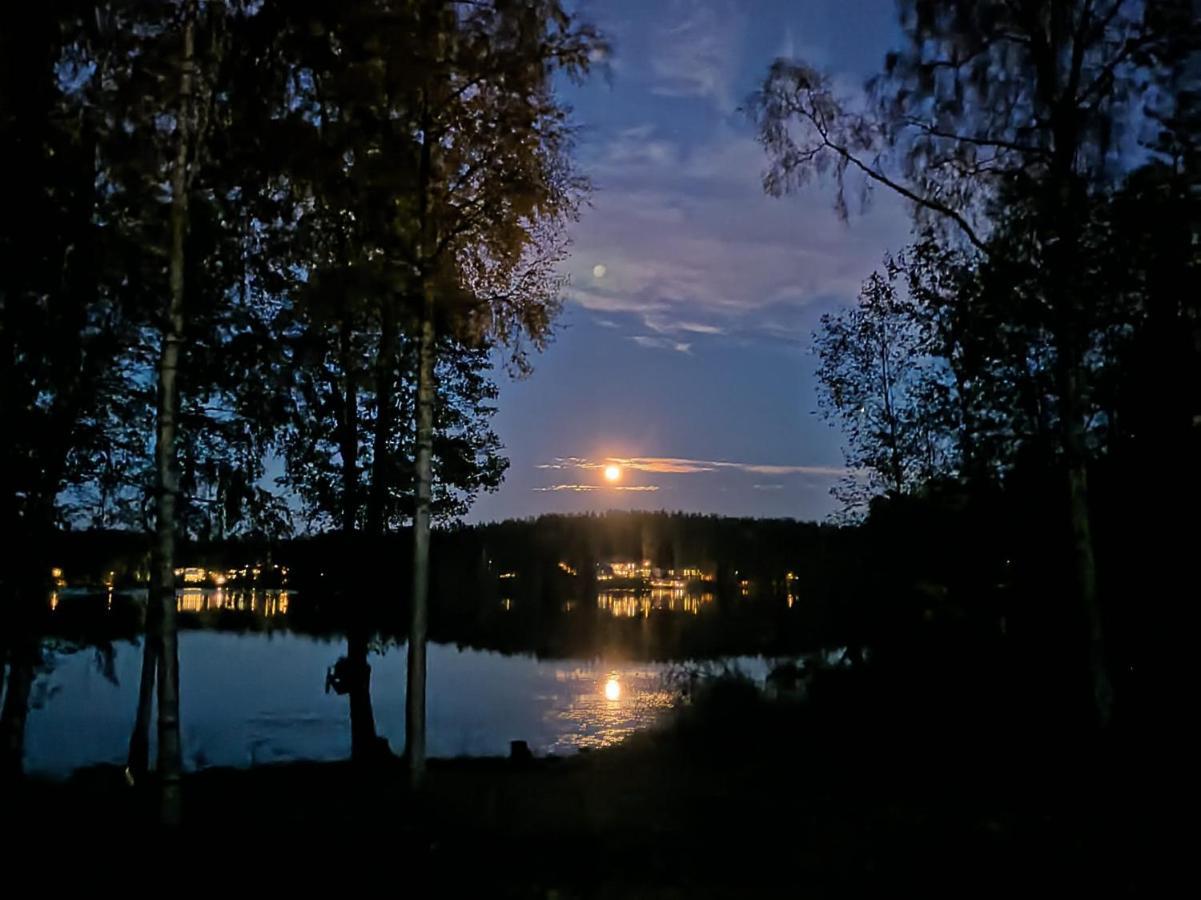 Loft By The Lake Asunto Omakotitalon Alakerrassa Ylojarvi Esterno foto